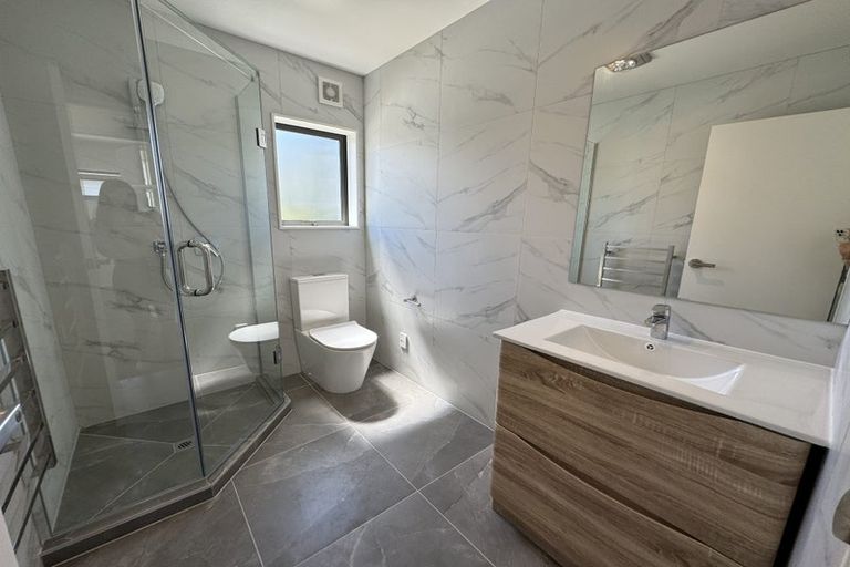 Photo of property in 22c Toru Street, Te Atatu Peninsula, Auckland, 0610