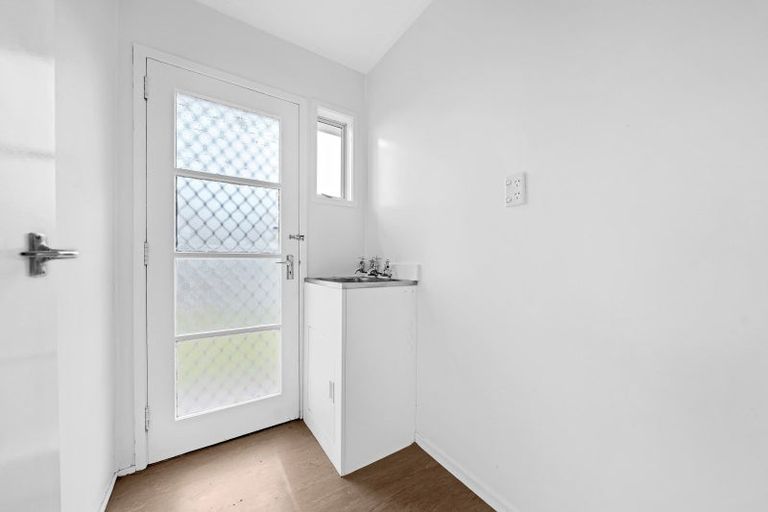 Photo of property in 1/29 Kindergarten Drive, Conifer Grove, Takanini, 2112