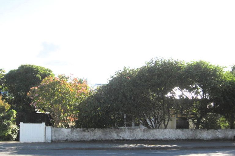 Photo of property in 94 Muritai Road, Eastbourne, Lower Hutt, 5013