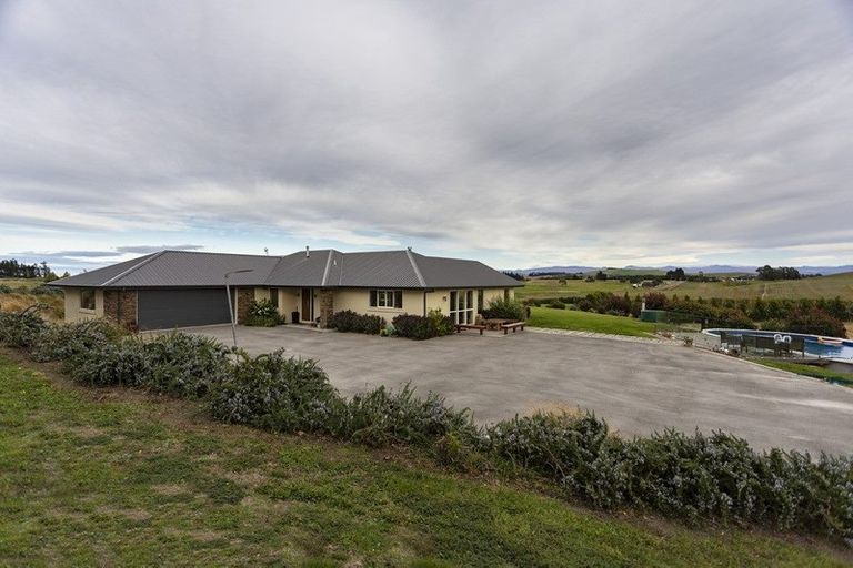 Photo of property in 28 Rooneys Road, Weston, Oamaru, 9491