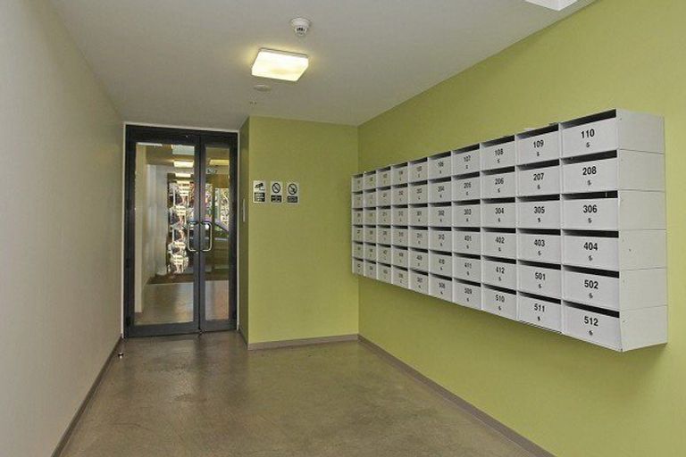 Photo of property in Dual Apartments, 108/142 Vivian Street, Te Aro, Wellington, 6011