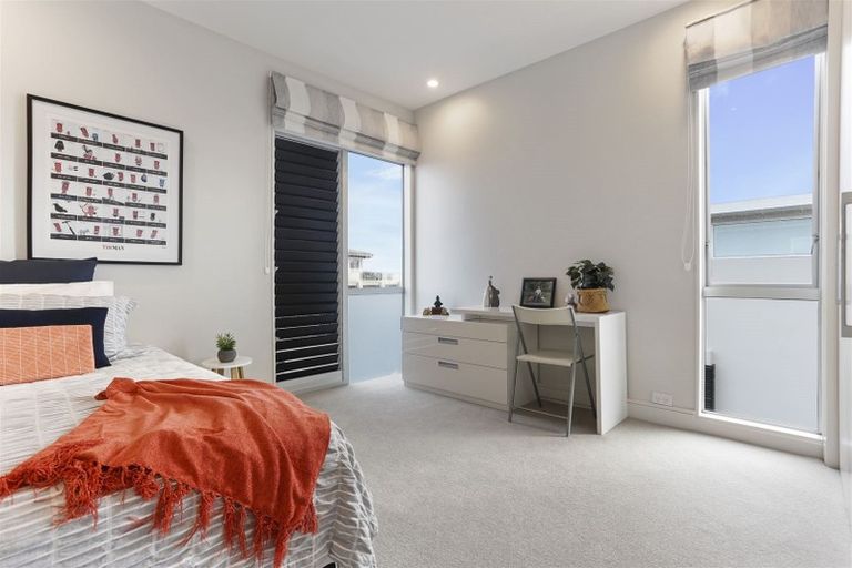 Photo of property in 8/258 Hurstmere Road, Takapuna, Auckland, 0622