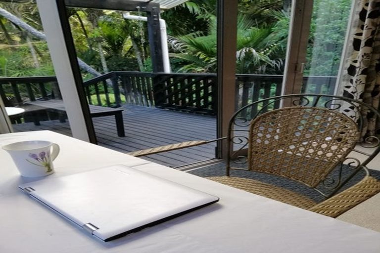 Photo of property in 10-12 Glenesk Road, Piha, New Lynn, 0772