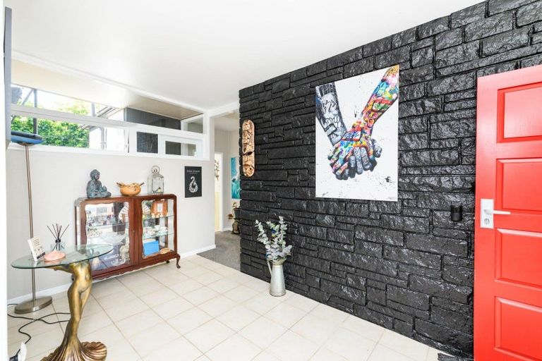 Photo of property in 564 Featherston Street, Roslyn, Palmerston North, 4414