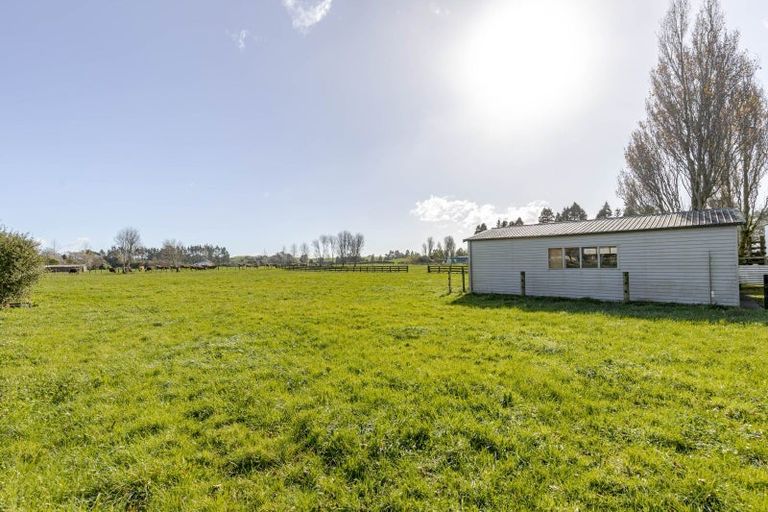 Photo of property in 1 Kahikatea Street, Inglewood, 4330