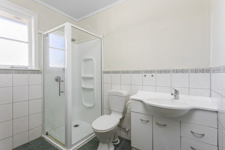 Photo of property in 20 Rosier Road, Glen Eden, Auckland, 0602