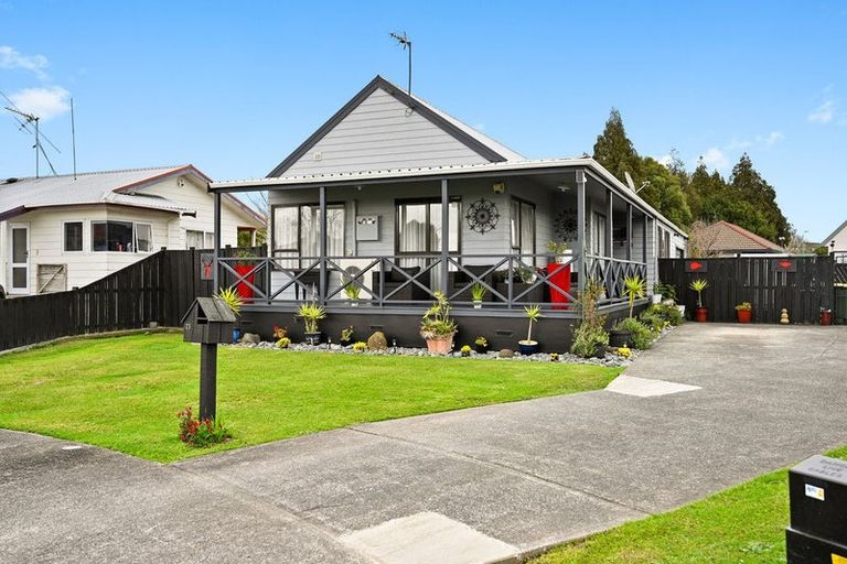 Photo of property in 25 Kentucky Crescent, Nawton, Hamilton, 3200