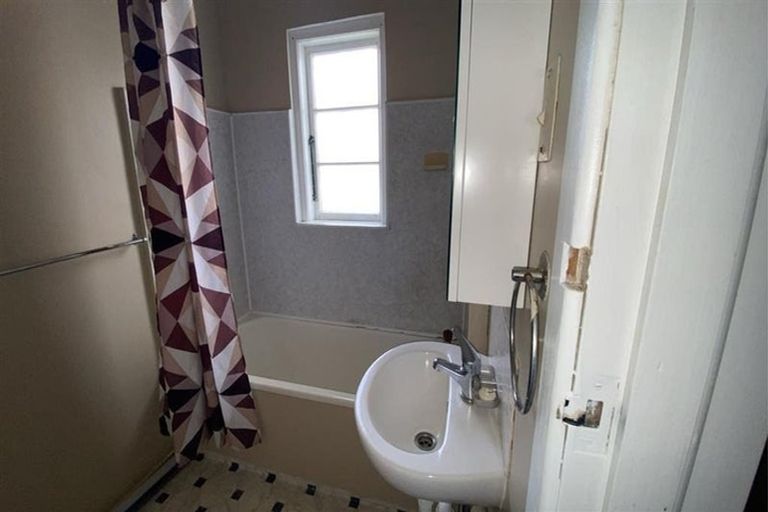 Photo of property in 24 Masters Avenue, Hillcrest, Hamilton, 3216