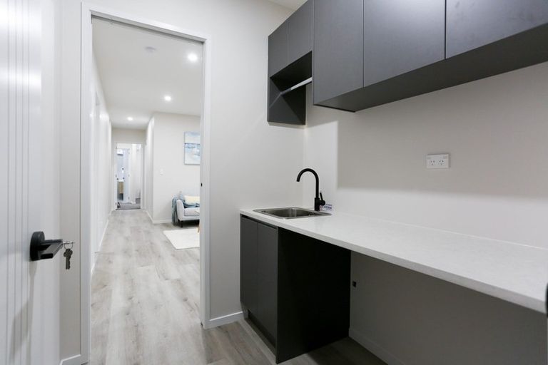 Photo of property in 12 Tarras Road, Kumeu, 0810