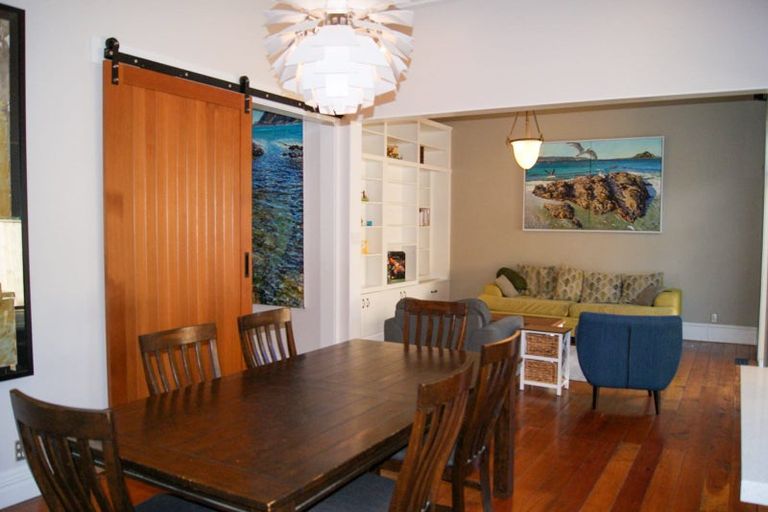 Photo of property in 122a Derwent Street, Island Bay, Wellington, 6023