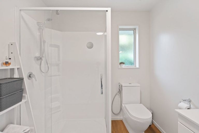 Photo of property in 11 Taggart Place, Sockburn, Christchurch, 8042