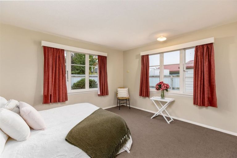 Photo of property in 132 Yaldhurst Road, Sockburn, Christchurch, 8042