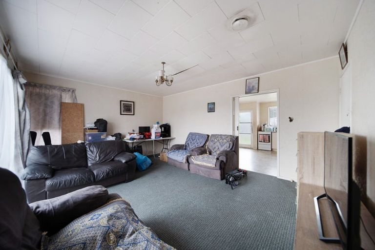 Photo of property in 12 Kivell Close, Mangere East, Auckland, 2024