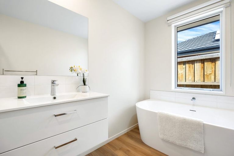 Photo of property in 20 Quinn Crescent, Woodend, 7610