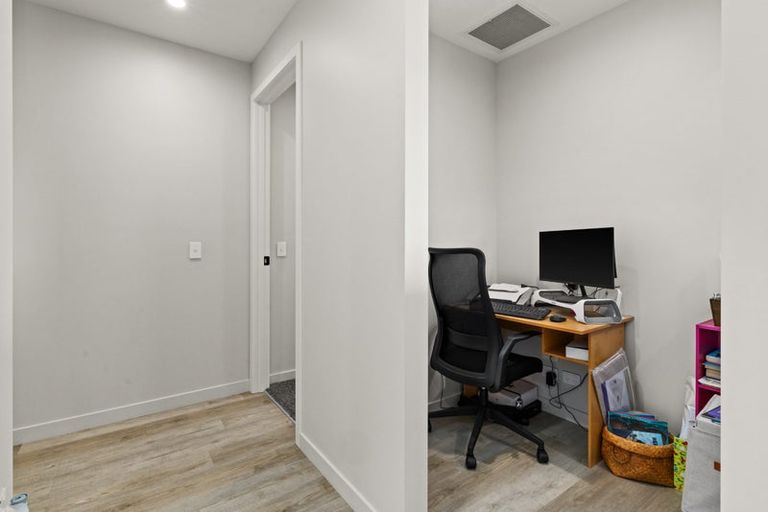 Photo of property in 24 Aspiring Drive, Poraiti, Napier, 4112