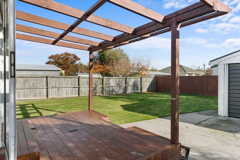 Photo of property in 33 Wilton Crescent, Bishopdale, Christchurch, 8053