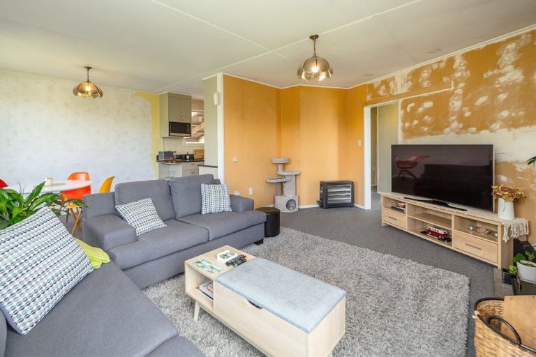 Photo of property in 13 Farrier Grove, Featherston, 5710