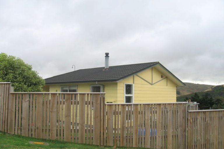 Photo of property in 15 Buccaneer Place, Grenada Village, Wellington, 6037