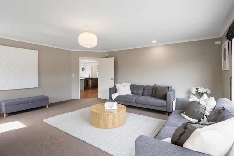 Photo of property in 28 Somerton Drive, Huntington, Hamilton, 3210