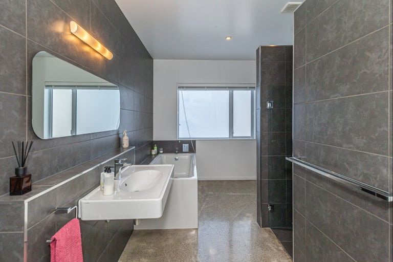 Photo of property in 342a Tararua Road, Levin, 5571