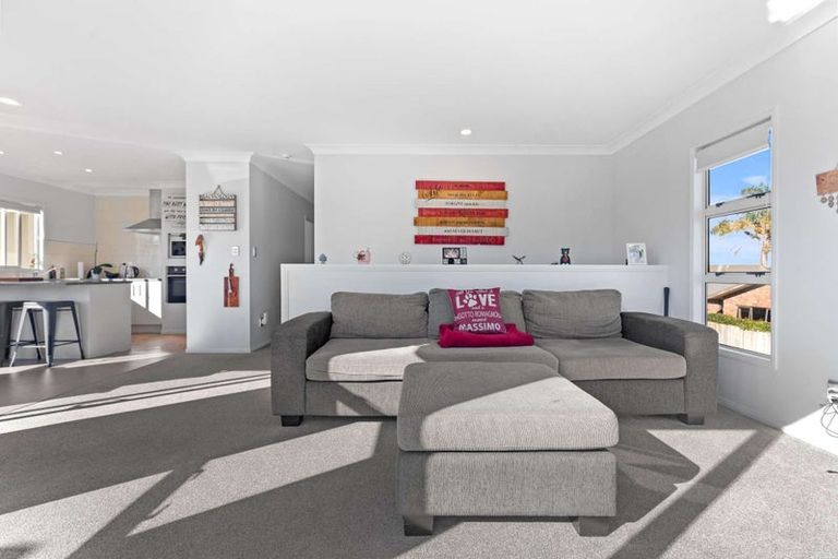 Photo of property in 7 Madeleine Terrace, Papamoa Beach, Papamoa, 3118