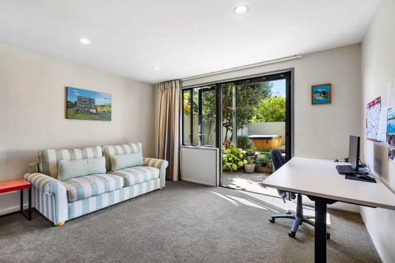 Photo of property in 15 Barry Street, Ahuriri, Napier, 4110