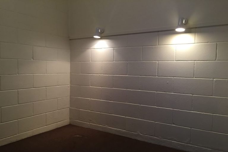 Photo of property in 132 Triangle Road, Massey, Auckland, 0614