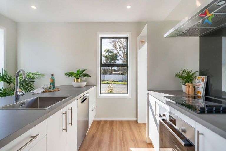 Photo of property in 380b Cambridge Terrace, Naenae, Lower Hutt, 5011