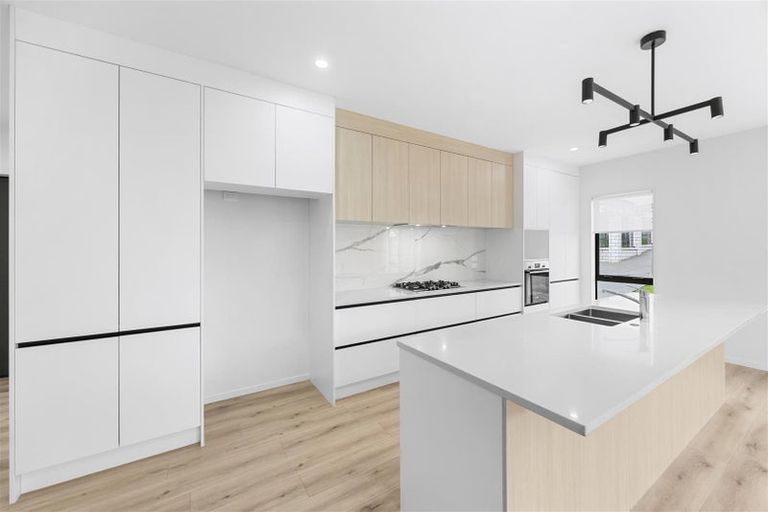 Photo of property in 57 Drumbuoy Drive, Flat Bush, Auckland, 2019