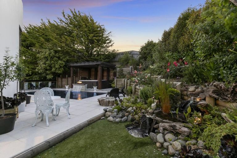 Photo of property in 23 Meadowbank Drive, Belmont, Lower Hutt, 5010