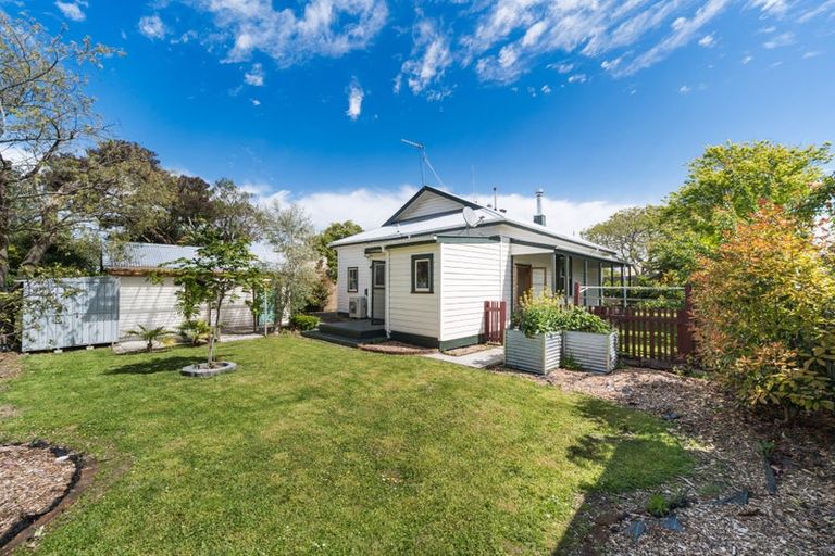 Photo of property in 16 Margaret Street, Roslyn, Palmerston North, 4414
