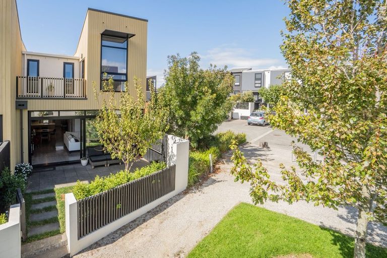 Photo of property in 27 Isitt Road, Hobsonville, Auckland, 0616