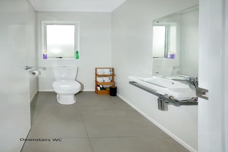 Photo of property in 6 Samuel Cassidy Avenue, Swanson, Auckland, 0614