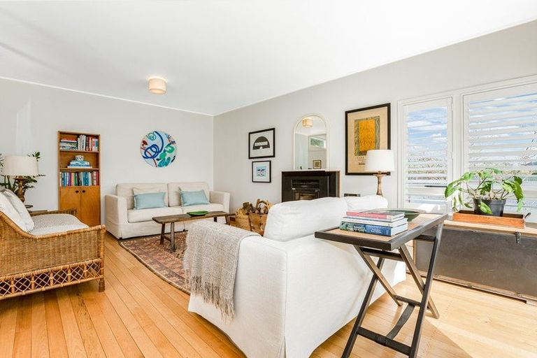 Photo of property in 35a Braithwaite Street, Karori, Wellington, 6012