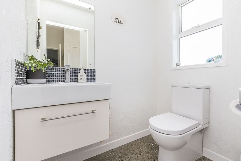 Photo of property in 4 Shoal Place, Whitby, Porirua, 5024