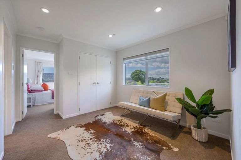 Photo of property in 152a Weatherly Road, Torbay, Auckland, 0630