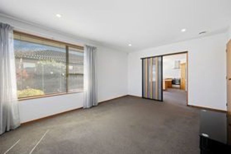 Photo of property in 2/12 Dumfries Drive, Hei Hei, Christchurch, 8042
