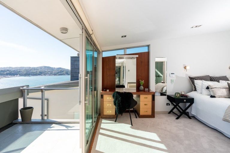 Photo of property in 26 The Crescent, Roseneath, Wellington, 6011