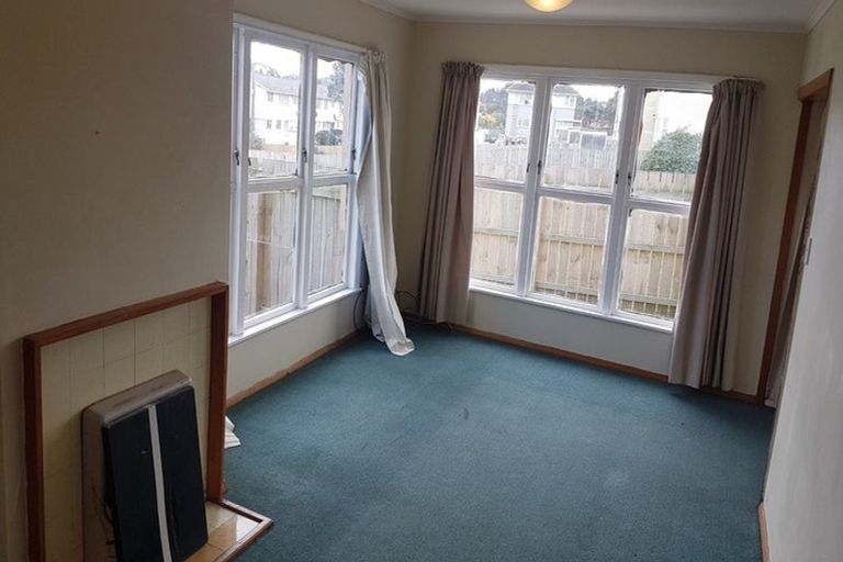 Photo of property in 5-7 Hazard Grove, Cannons Creek, Porirua, 5024