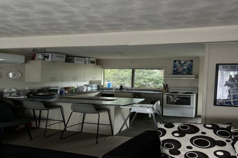 Photo of property in 1/9 Vina Place, Massey, Auckland, 0614