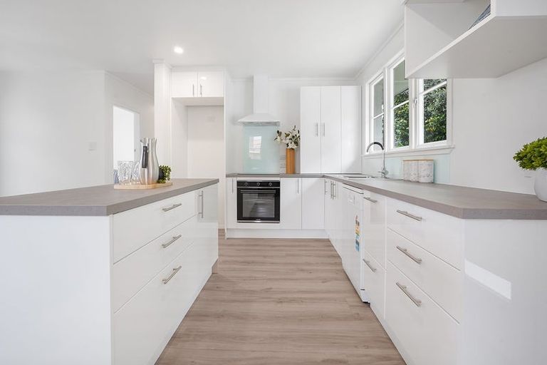 Photo of property in 24 Glenview Terrace, Glenview, Hamilton, 3206