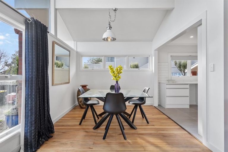 Photo of property in 109 Hutchinsons Road, Bucklands Beach, Auckland, 2014