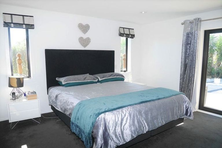 Photo of property in 10 Patterson Lane, Raumati Beach, Paraparaumu, 5032