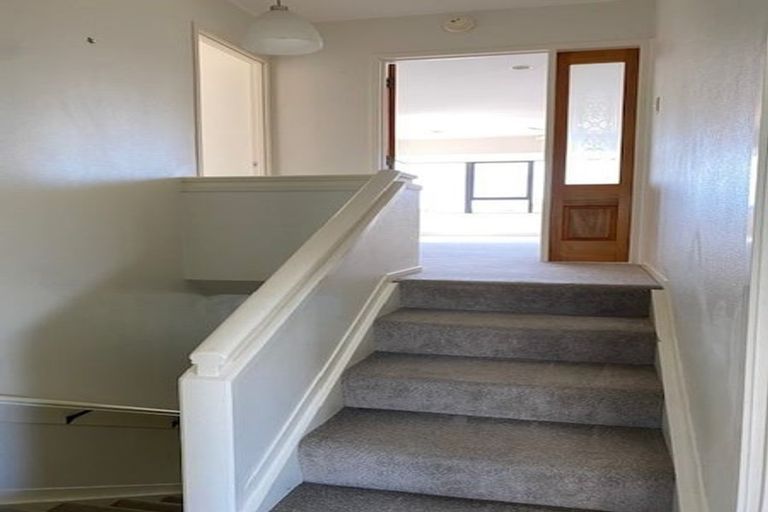 Photo of property in 2/31 Sunderlands Road, Half Moon Bay, Auckland, 2012