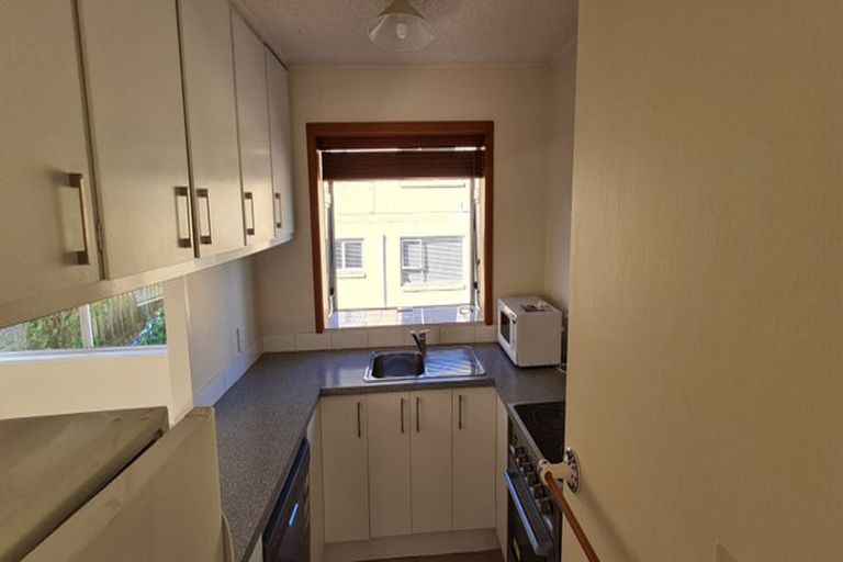 Photo of property in 2/39 Waipapa Road, Hataitai, Wellington, 6021