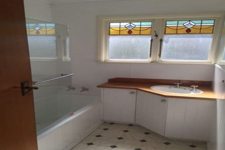 Photo of property in 1 Dunedin Street, Redwood, Christchurch, 8051