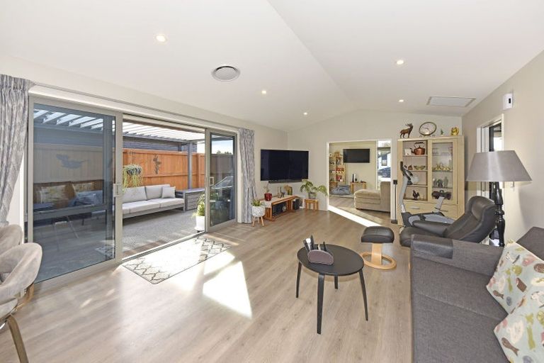 Photo of property in 76 Muirhill Street, Halswell, Christchurch, 8025