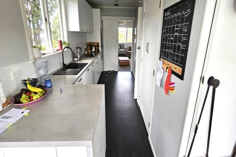 Photo of property in 60 Kingswood Road, Brookfield, Tauranga, 3110