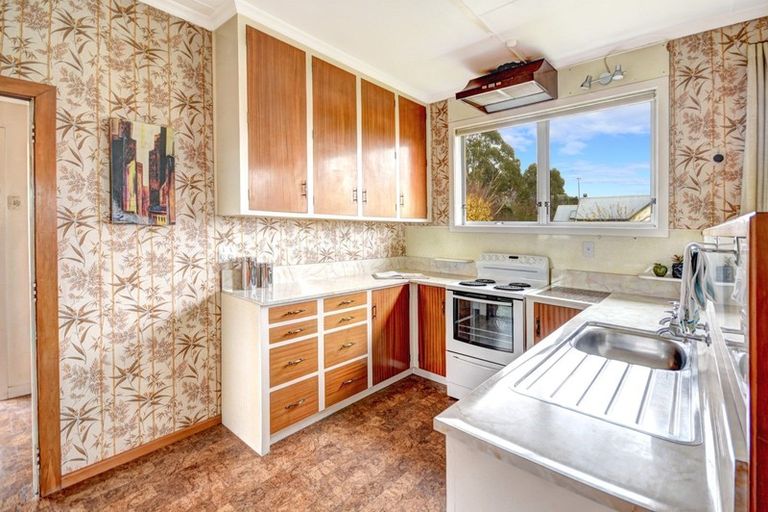 Photo of property in 17 Johnson Street, Milton, 9220