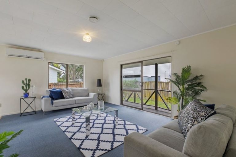 Photo of property in 25 Margaret Road, Raumati Beach, Paraparaumu, 5032